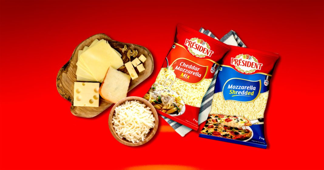 What is the Difference Between Cheddar Cheese & Mozzarella Cheese